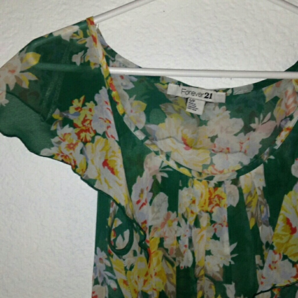 FLORAL TOP