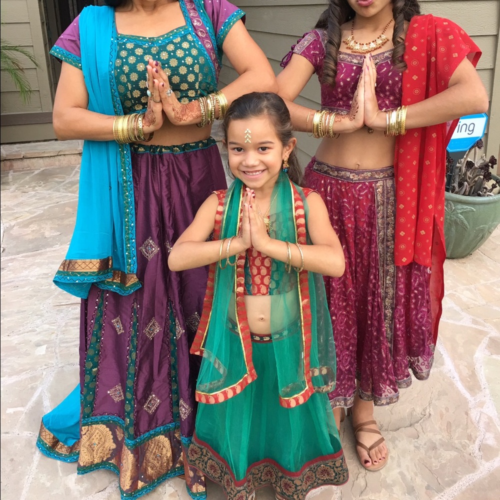 SARI/LEHENGA OUTFIT BUNDLE