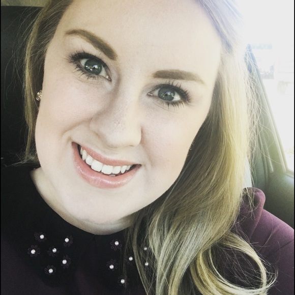 Meet your Posher, Laura - Picture 5 of 5