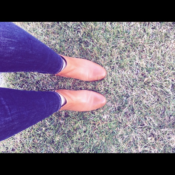 Meet your Posher, Laura - Picture 3 of 5