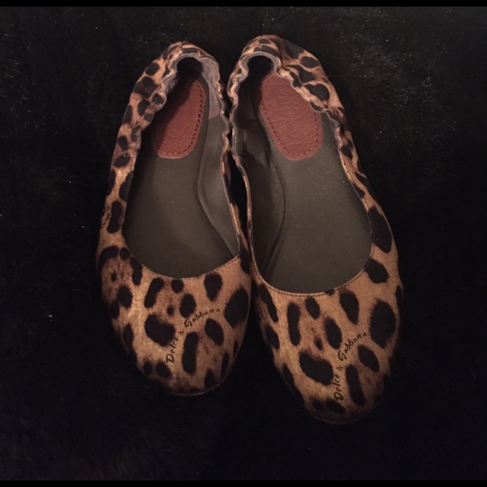 Make An OFFER! Dolce & Gabbana Flats