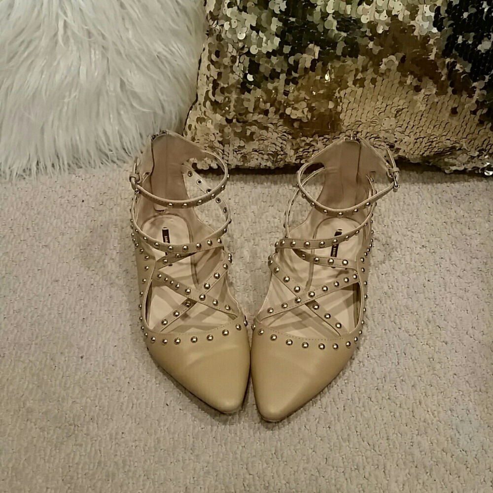 Nude Flats
