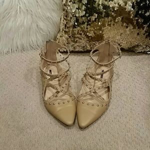 Nude Flats