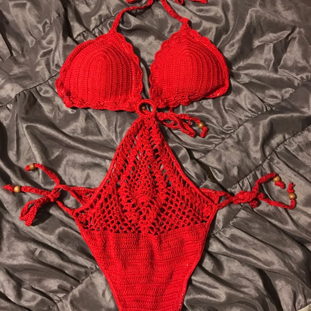 Red crochet Monikini so Large