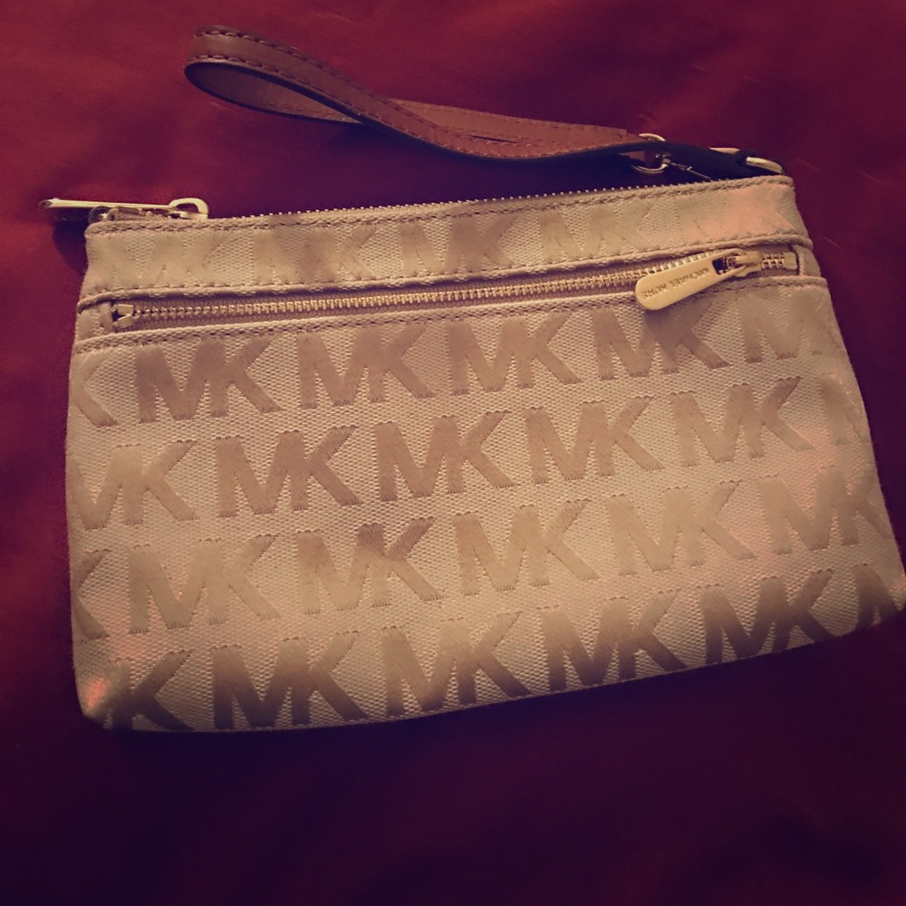Michael Kors wristlet