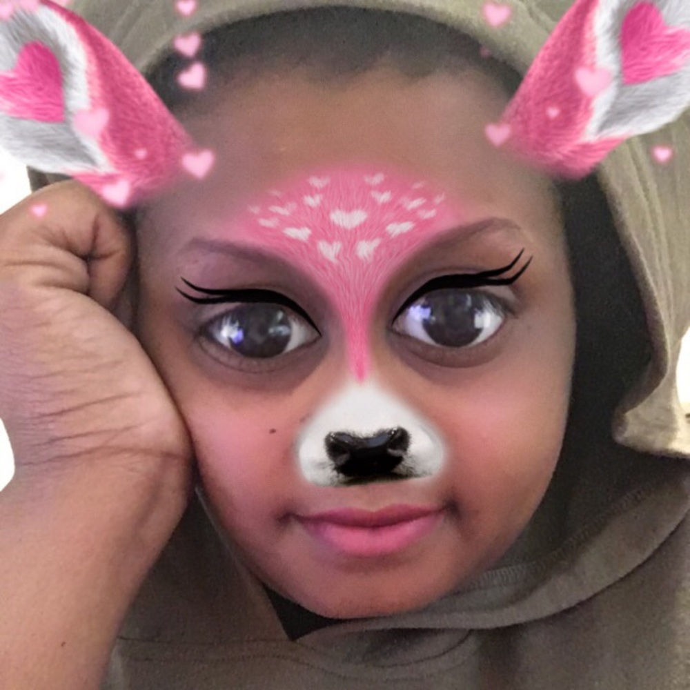 Meet your Posher, Amia