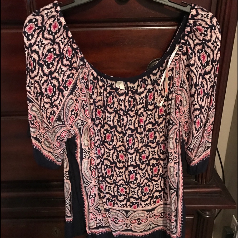 NWOT Flowy Printed Blouse