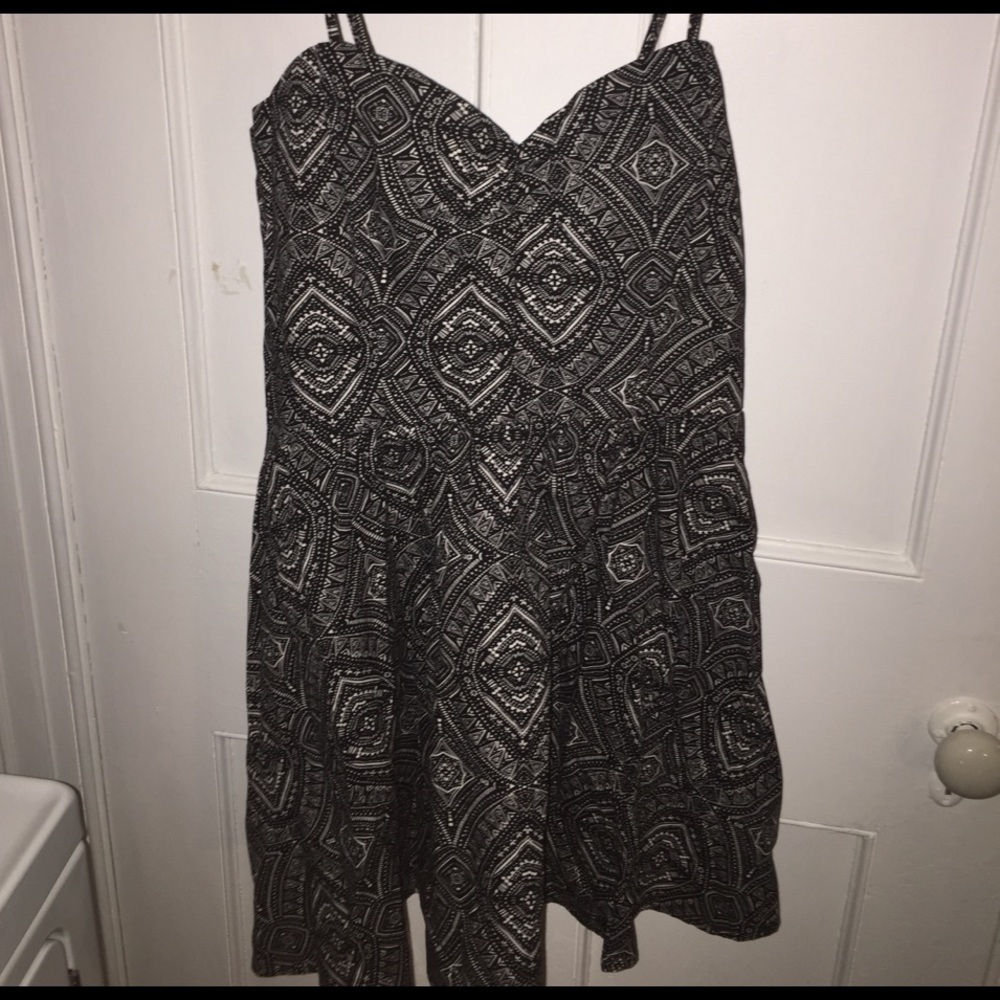 Beautiful black and white  patterned dress