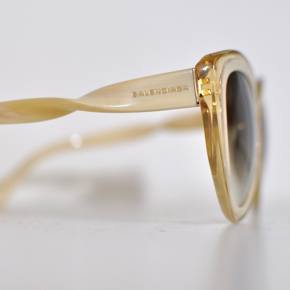 SOLD BALENCIAGA DESIGNER SUNGLASSES - Picture 2 of 4