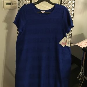 WOW lovely LuLaRoe Medium blue textured Carly 💙💕