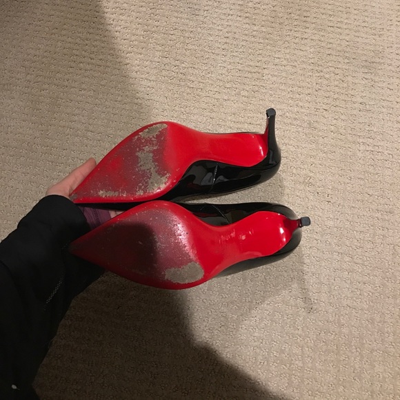 SOLD ❤️ Christian Louboutin black patent pumps - Picture 4 of 4