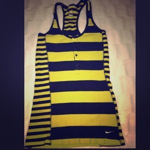 Women Nike tank Size M