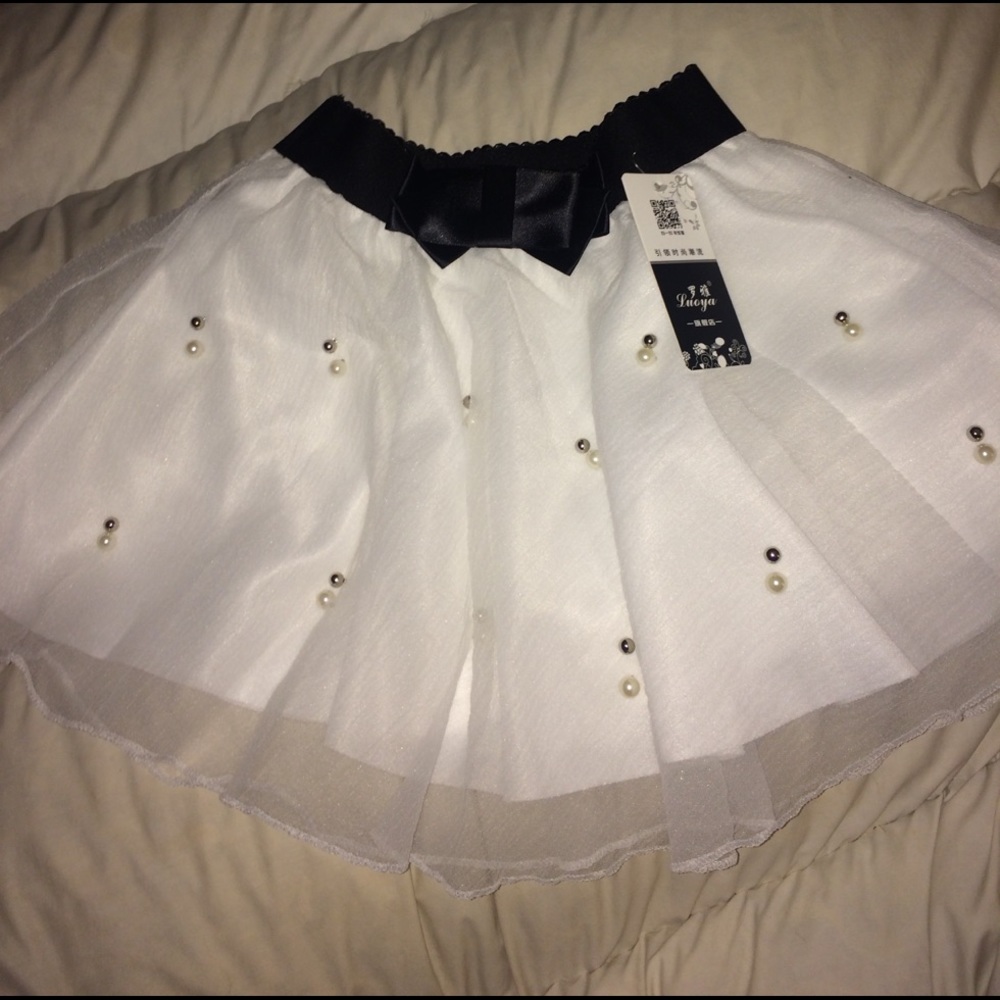 White skirt Pearls