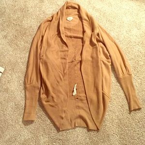 Aritzia beige Diderot Sweatee