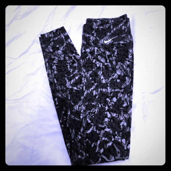 XS Nike DRI-FIT leggings - Picture 1 of 2