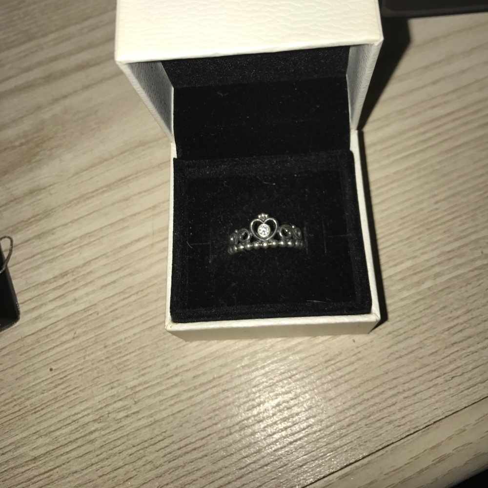 Pandora Ring