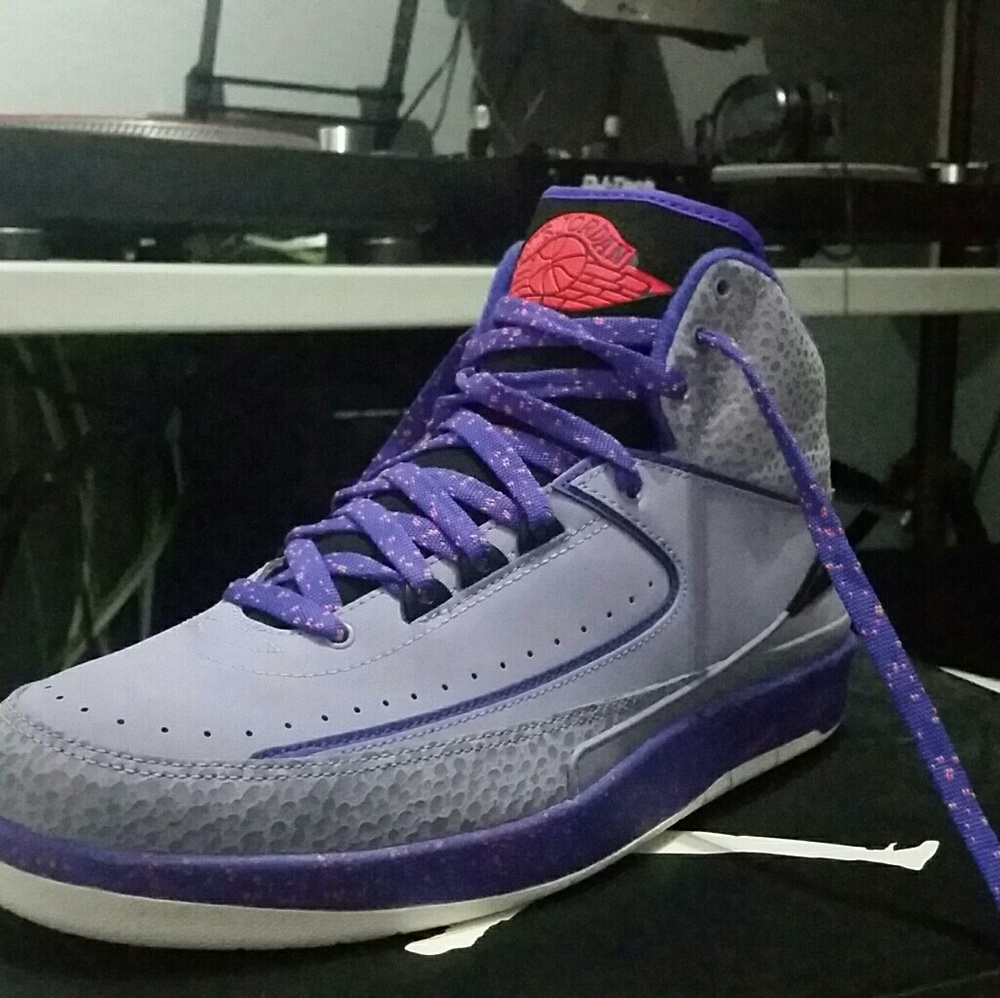 Jordan Retro 2's