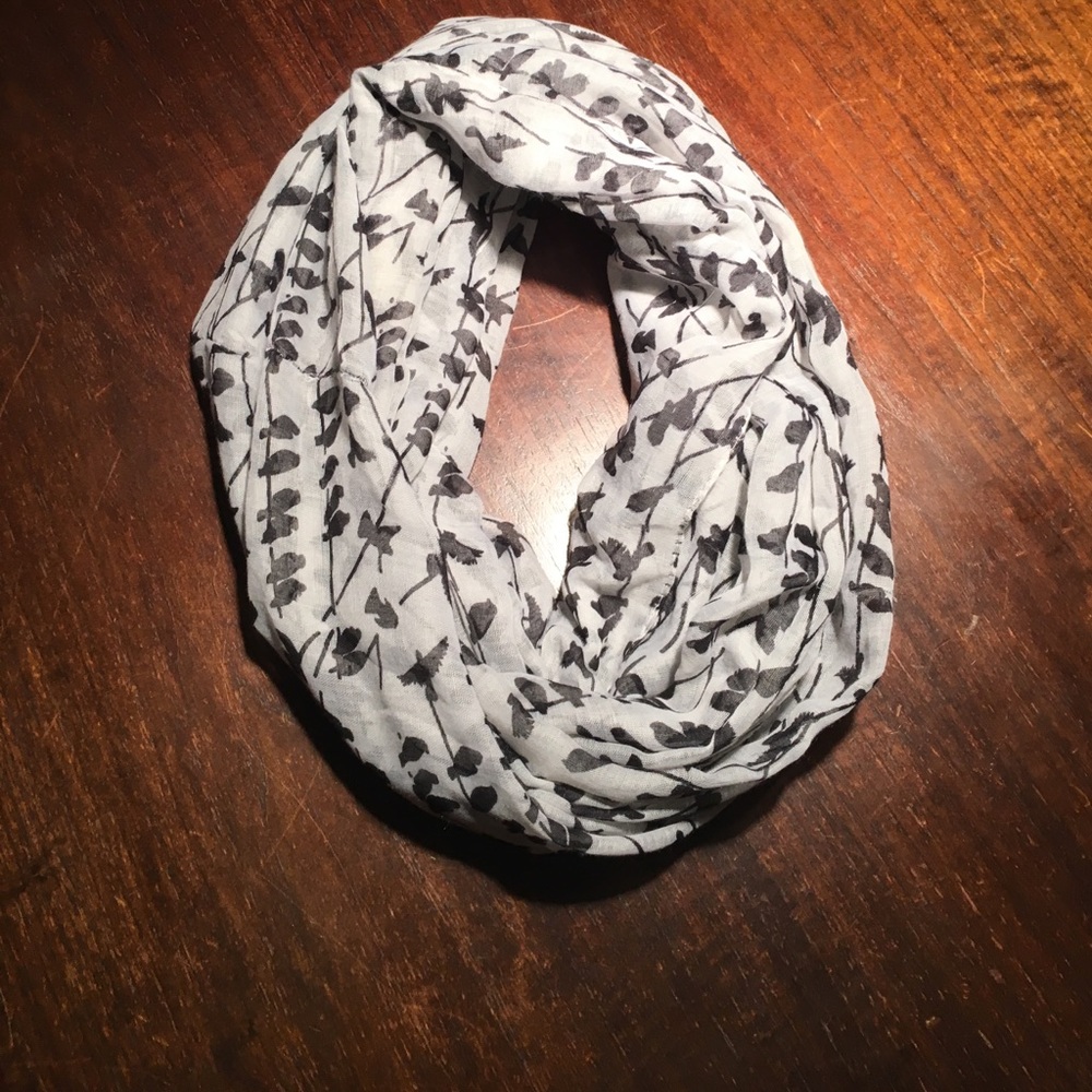 Infinity scarf