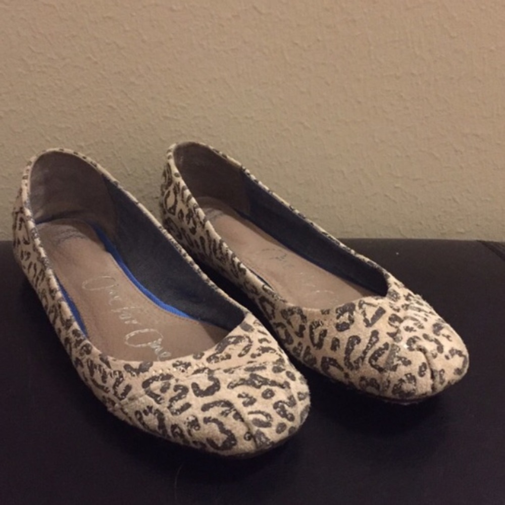 Toms ballet flats leopard print