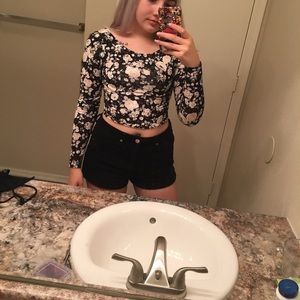 Black floral crop top