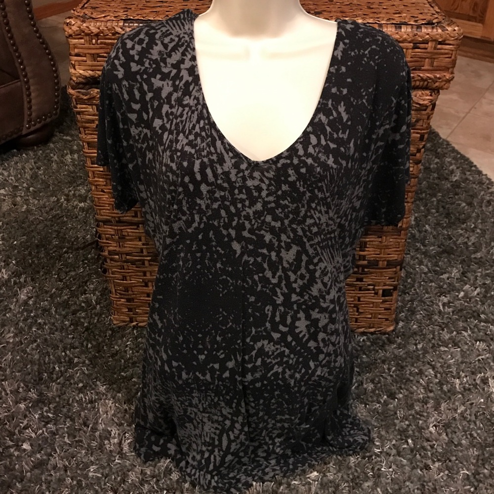 New York and Company black and grey XL cotton top