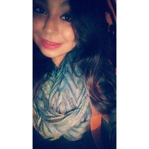 Meet your Posher, Lizzeth