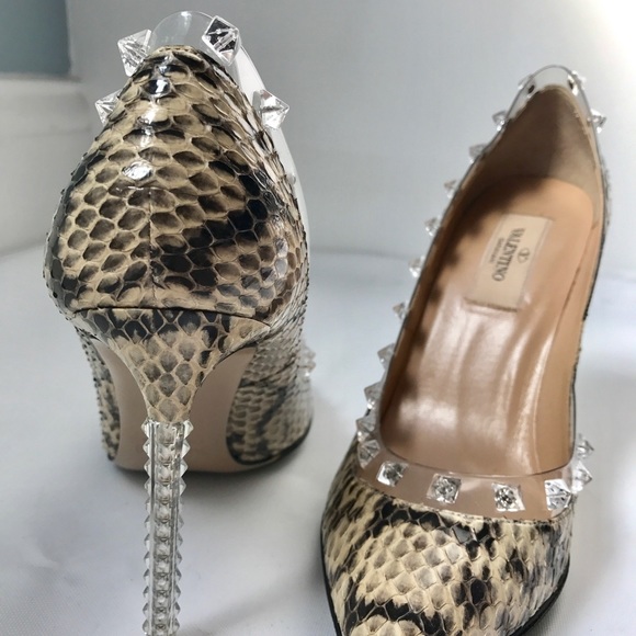 ♦️sold♦️Valentino rockstud snake skin pumps - Picture 4 of 6