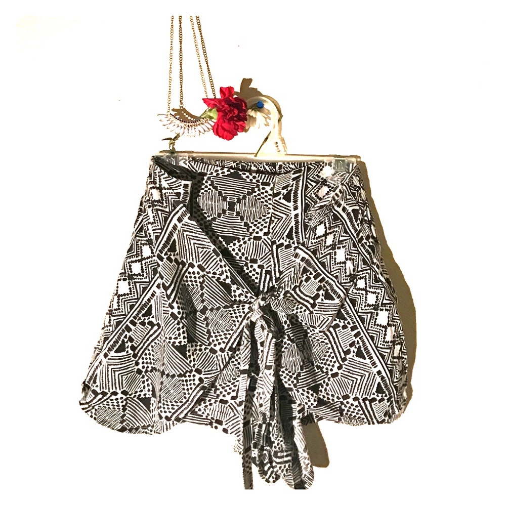 Urban Outfitters Print Fabric Shorts