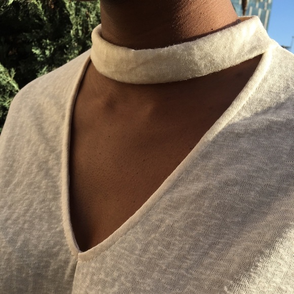 3 LEFT! KNOTTED CHOKER TOP - Picture 2 of 2