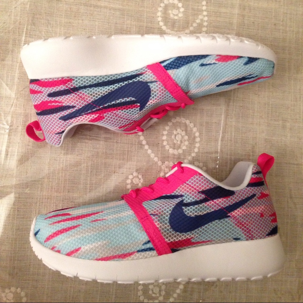 NWT Nike roshe - Picture 2 of 8