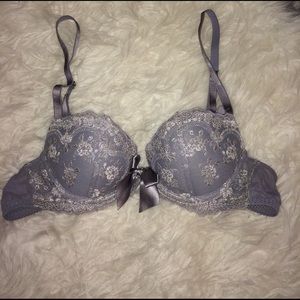 34a Aerie limited edition silver lace bra