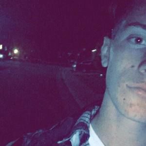 Meet your Posher, Devin