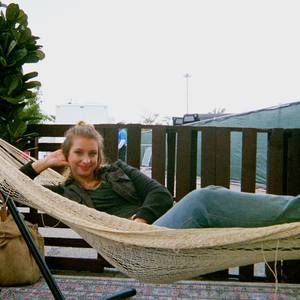 Meet your Posher, Becca