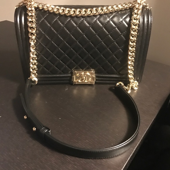 Black Chanel new medium boy bag - Picture 2 of 8