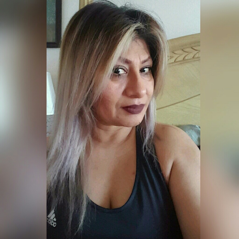 Meet your Posher, Alma