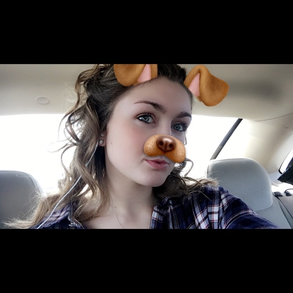 Meet your Posher, Gabrielle - Picture 1 of 1