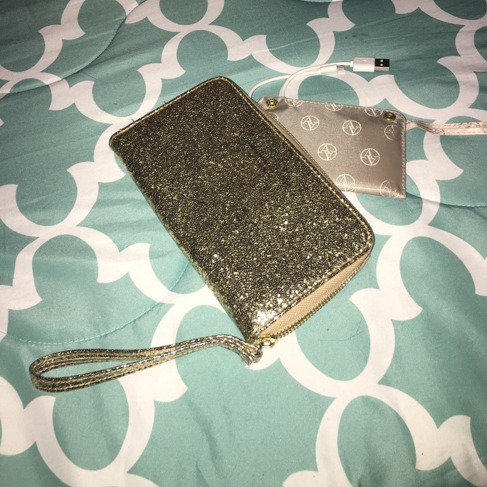 Adrienne vittadini gold wallet case phone