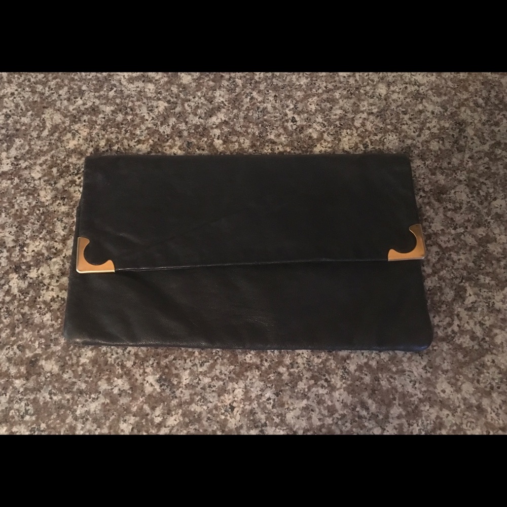 Rare Find! Vintage Beautiful Black Leather Clutch! - Picture 1 of 3