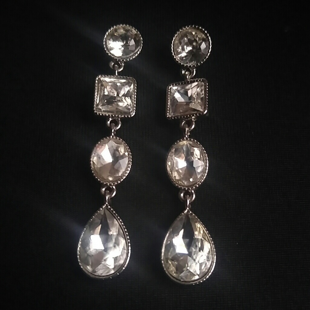 ❤️CZ Tear drop Earrings❤️