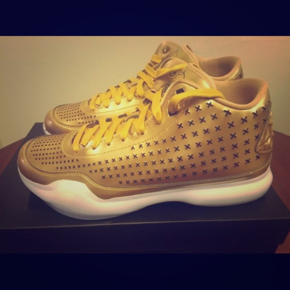 Liquid Gold Kobe 10