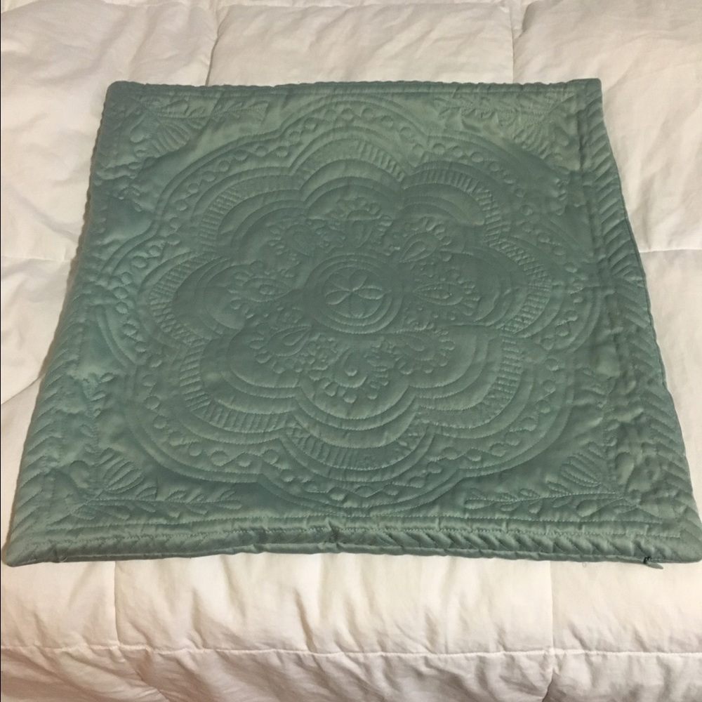 2 pillow cases