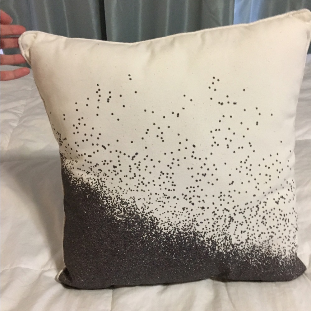 Throw pillow