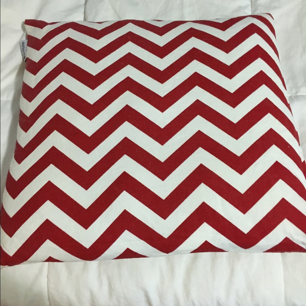 Throw pillow