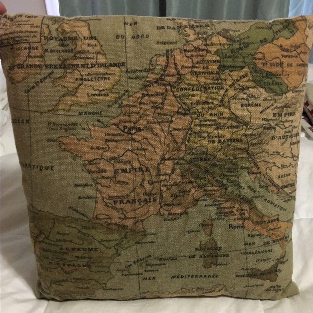 Throw pillow