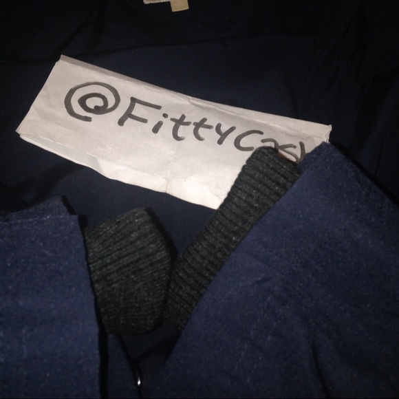 Michael Kors Trench coat with hood. - Picture 2 of 4