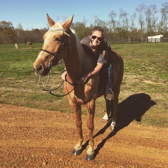 Meet your Posher, Zoye - Picture 1 of 1