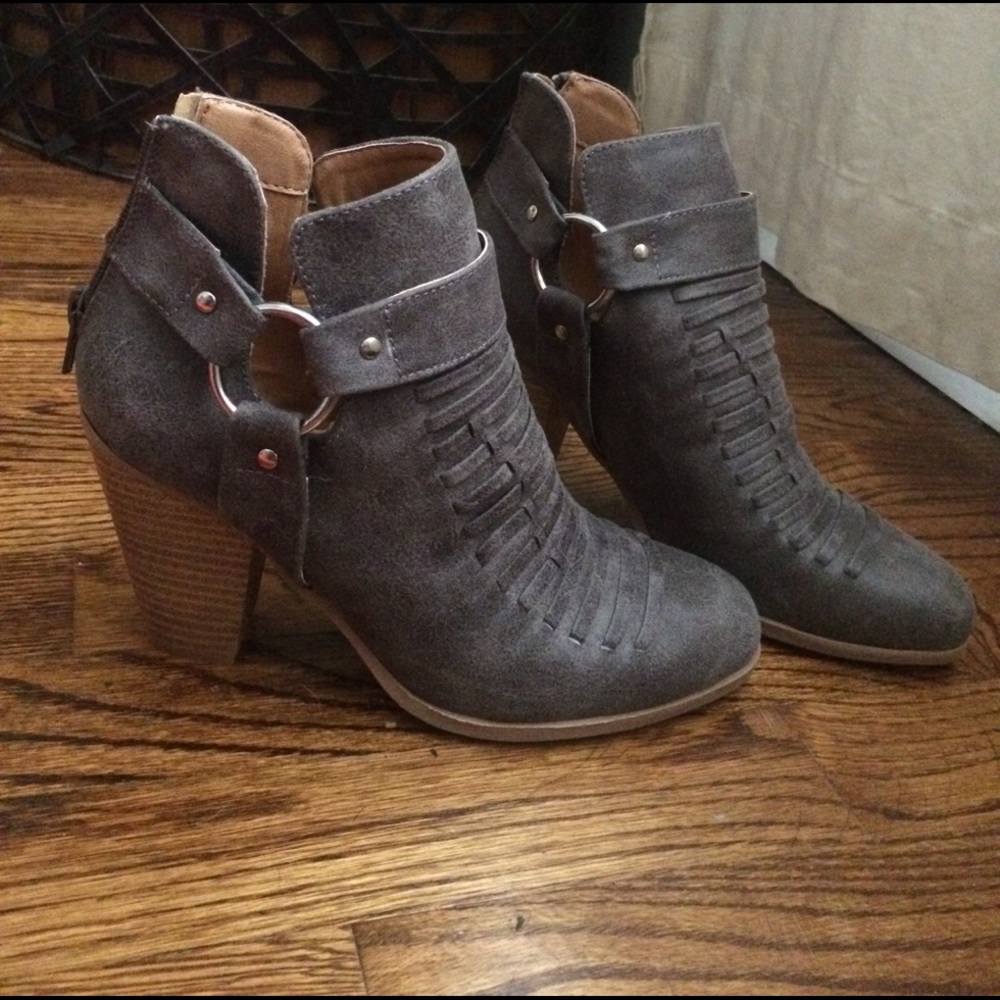 Quipid heeled booties