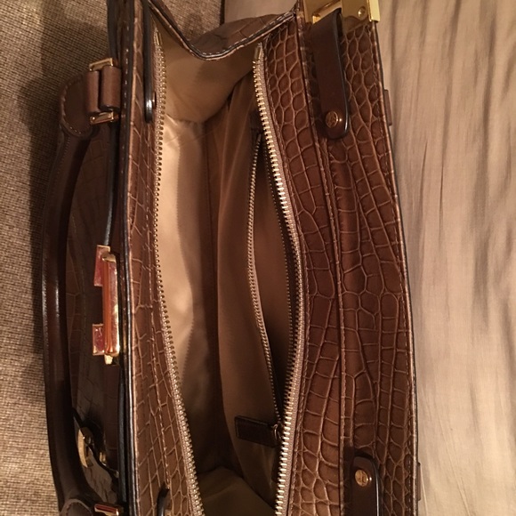 Michael Kors high end genuine leather alligator - Picture 2 of 2