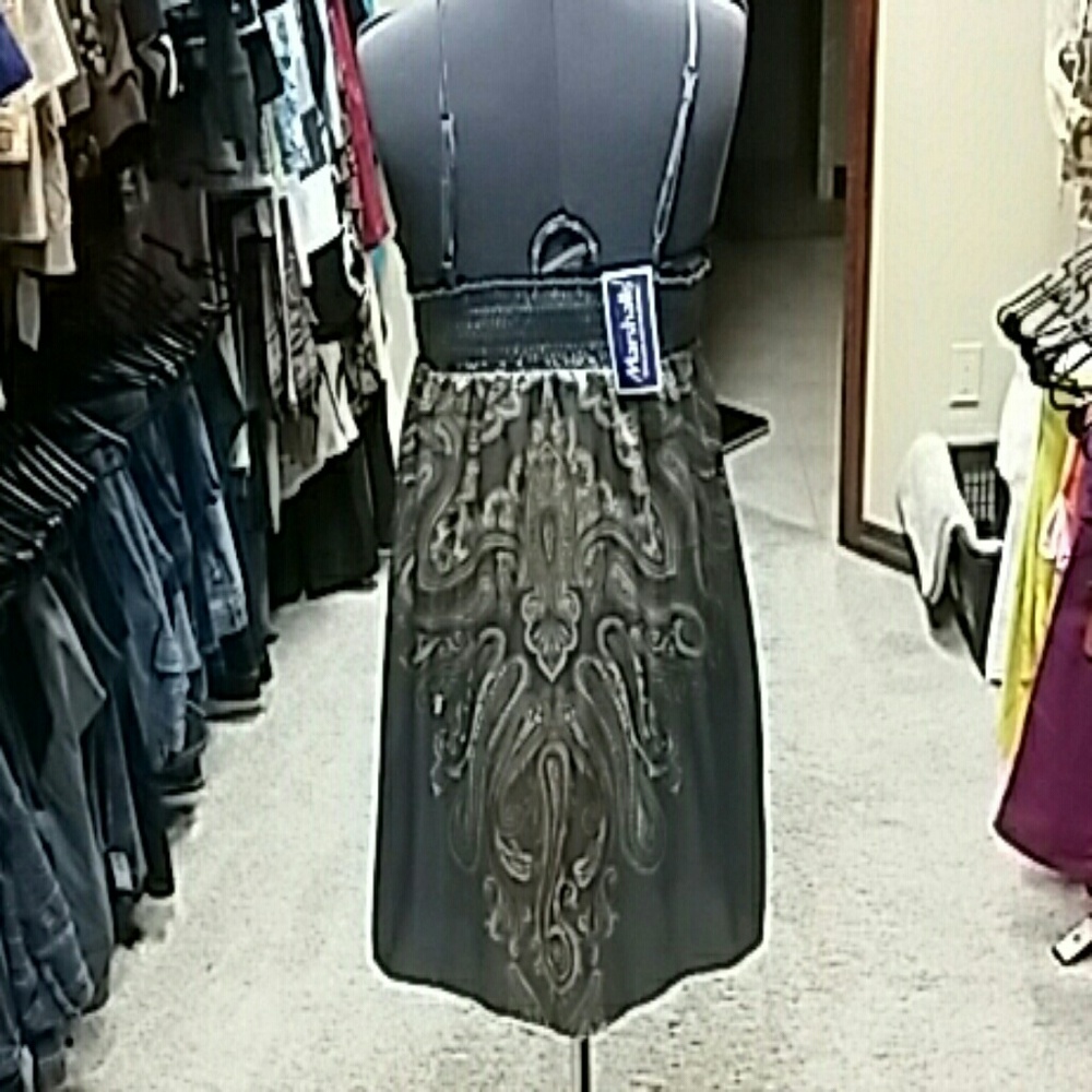 Dress - Picture 4 of 4