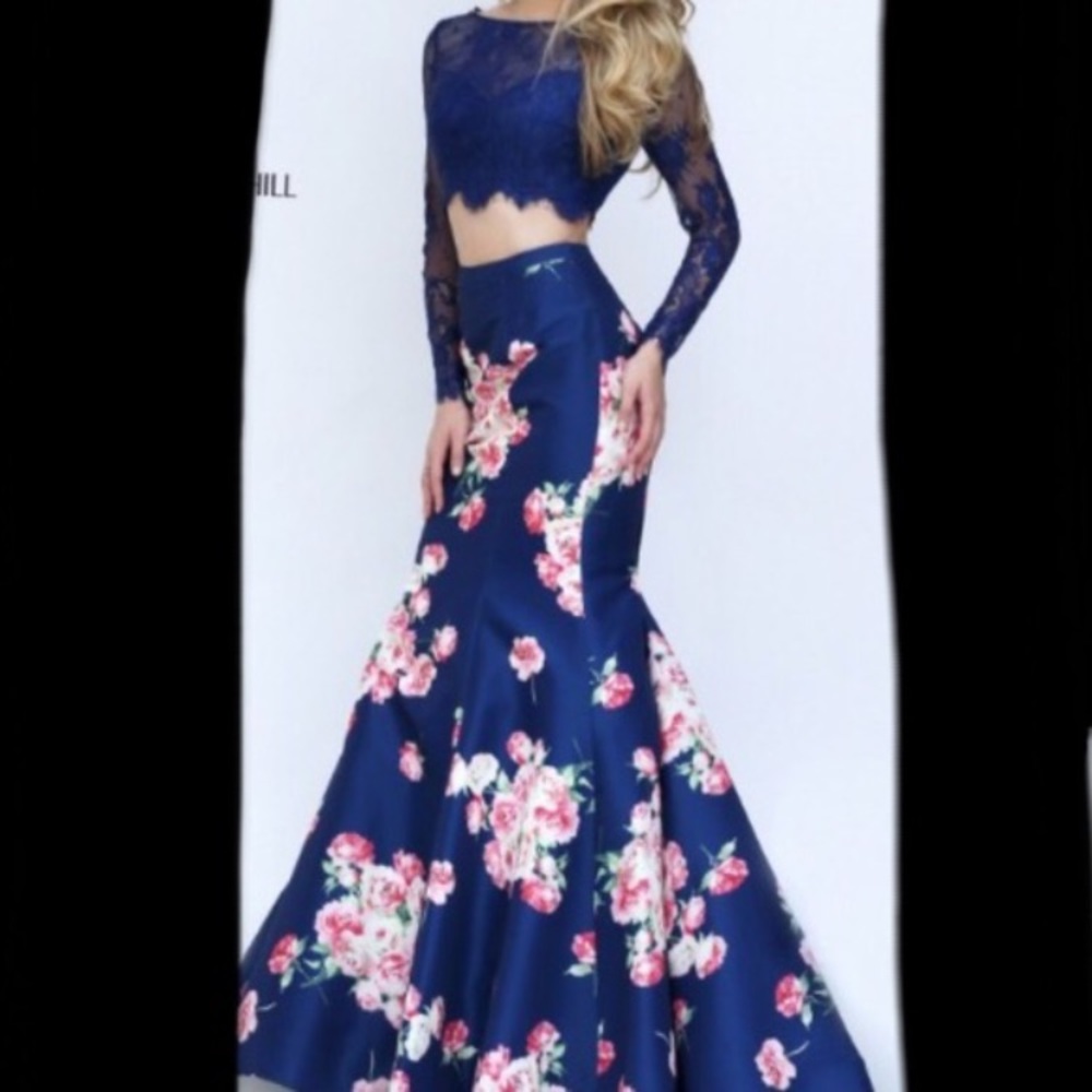 Sherri hill prom dress